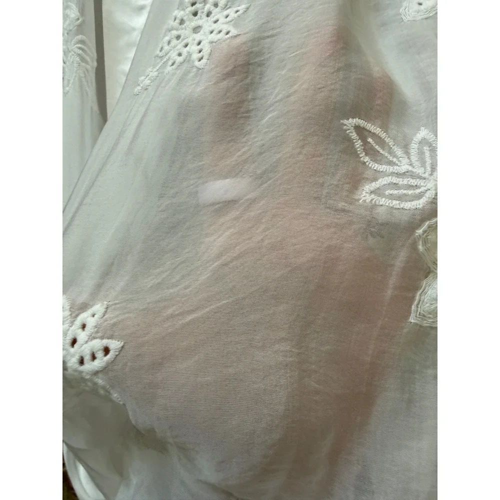 Le Marais‎ Paris White Floral Eyelet Tie Front Sleeveless Blouse Made in Italy M